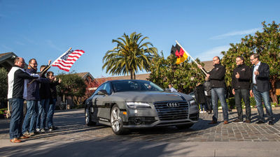 Der Audi A7 piloted driving concept absolvierte seinen ersten öffentlichen Langstreckentest von Stanford nach Las Vegas.