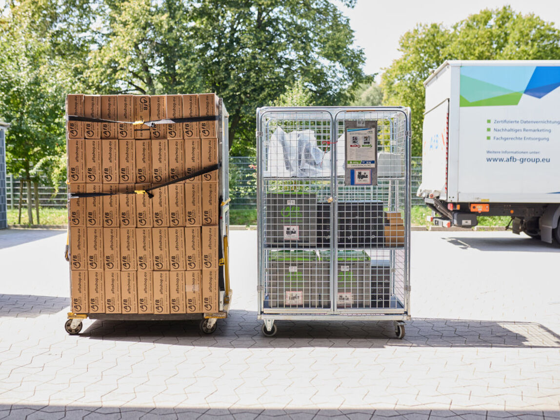Transport der Gebrauchtgeräte in versiegelten Sammelbehältern.