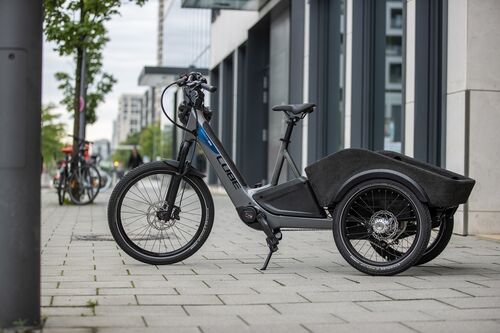 CUBE Concept Dynamic Cargo inspired by BMW