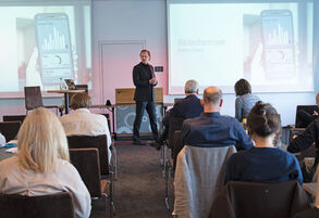 Um Künstliche Intelligenz ging es bei Christopher Peterka.