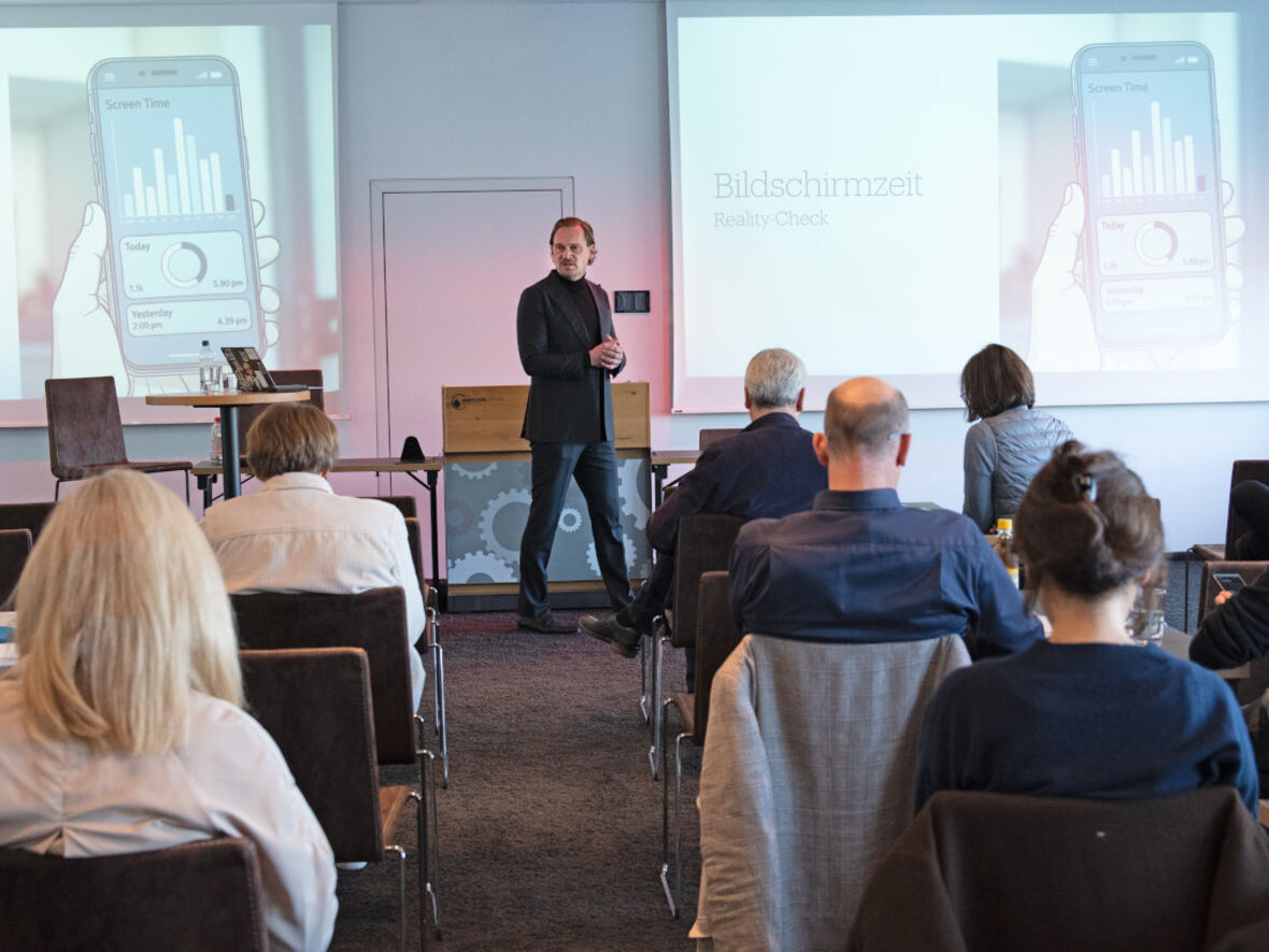 Um Künstliche Intelligenz ging es bei Christopher Peterka.