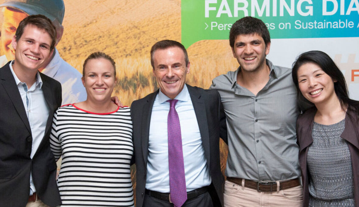 Jugendliche diskutieren über Lösungen für Welternährung