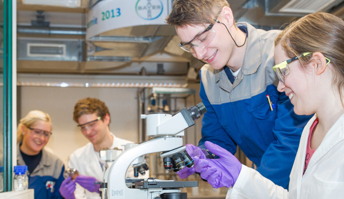 Bayer fördert freiwilliges Mitarbeiter-Engagement seit zehn Jahren 