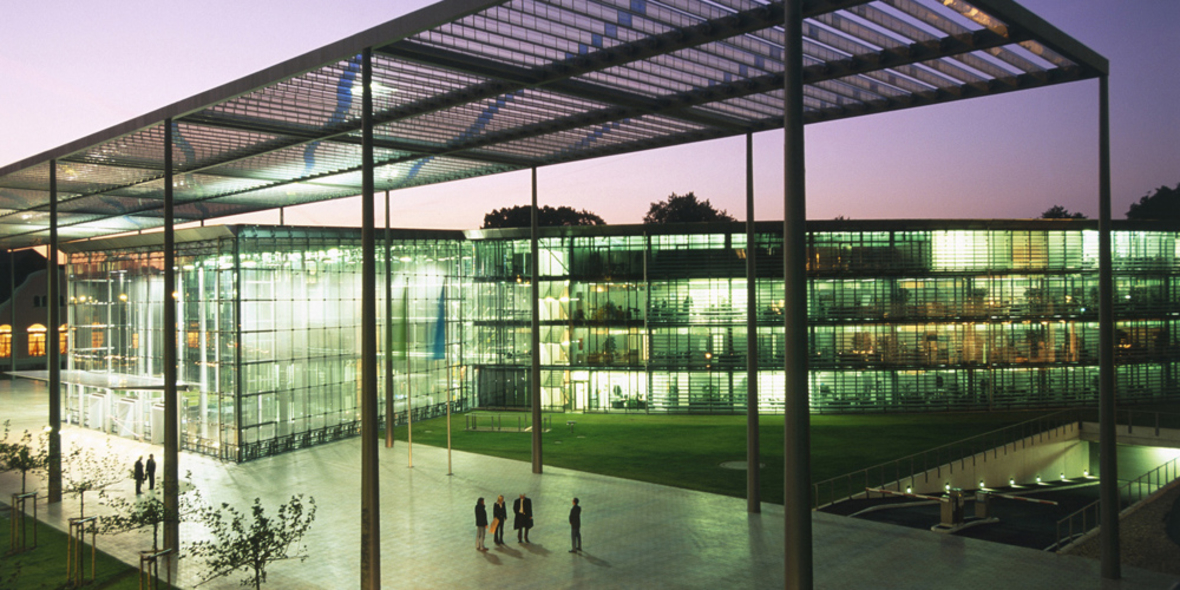 Bayer-Stiftung: 350.000 Euro für innovative Studienprojekte