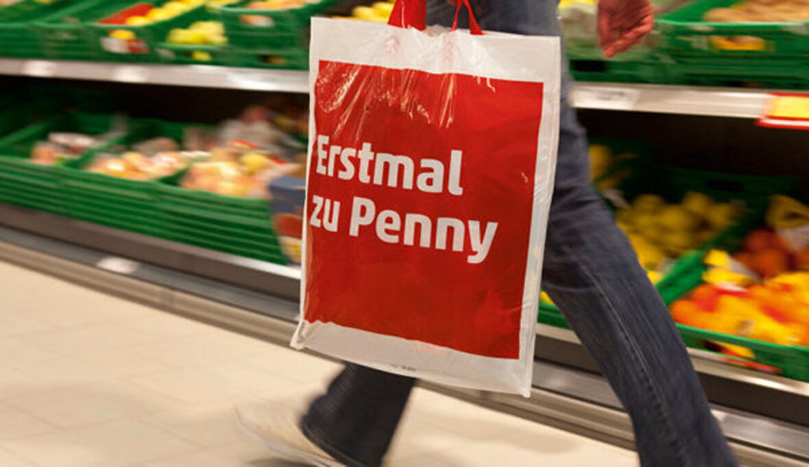 Ende einer Ära: PENNY schickt die Plastiktüte in Rente