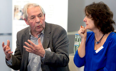 Diskutieren über Engagement in verschiedenen Lebensphasen: Prof. Klaus Schäfer, Staatssekretär a.D., und Andrea Hankeln vom Ministerium für Familie, Kinder, Jugend, Kultur und Sport des Landes Nordrhein-Westfalen.