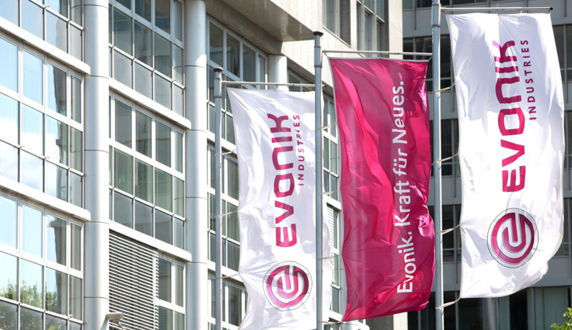Evonik liefert Schlüsseltechnologie für genbasierte Medikamente