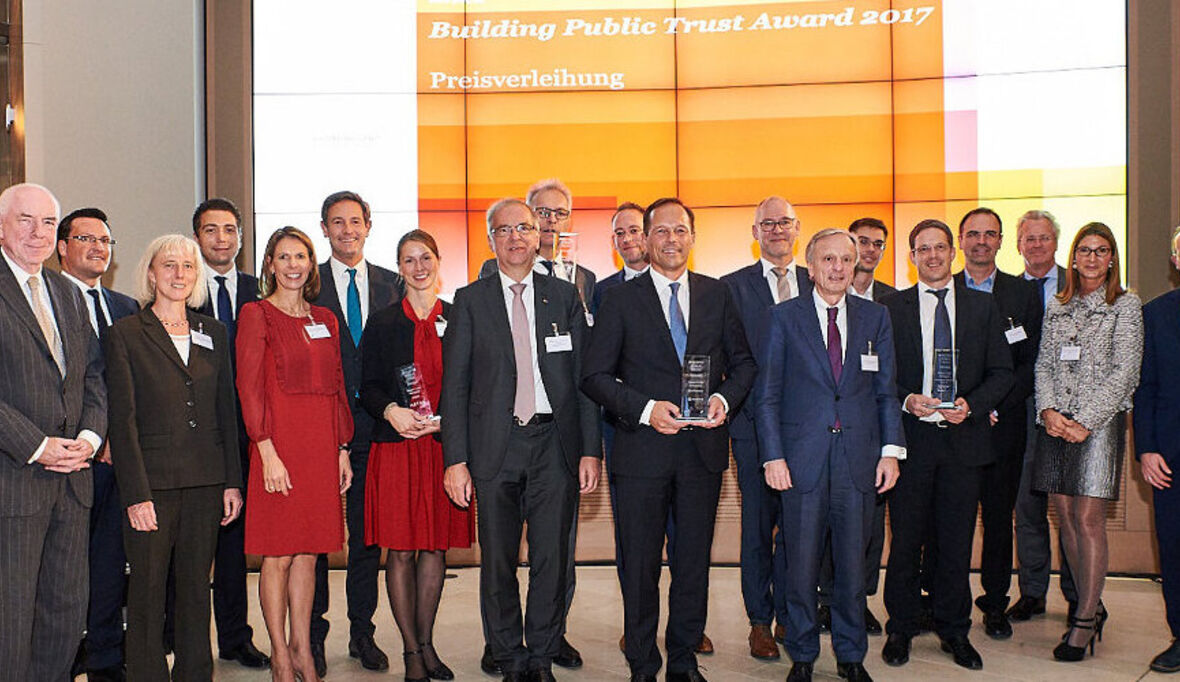 Auszeichnung für Berichterstattung von Evonik