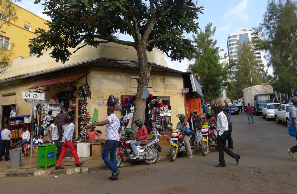 Kigali ist eine Stadt der Gegensätze: Es herrscht Armut im Land, aber der Aufbruch ist überall zu sehen.