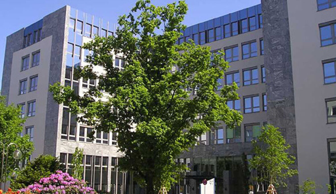 Ausbildungsjahrgang „Ausbildung 50+“ startet in Nürnberg