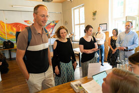 Los geht es mit der Anmeldung.