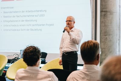 Michael Schladebach, Projektleiter bei Wolff & Müller begleitete die Leed-Zertifizierung auf dem EUREF Campus.