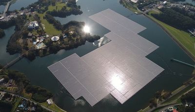 Kyocera: schwimmendes Solarkraftwerk mit 13,7 MW Leistung