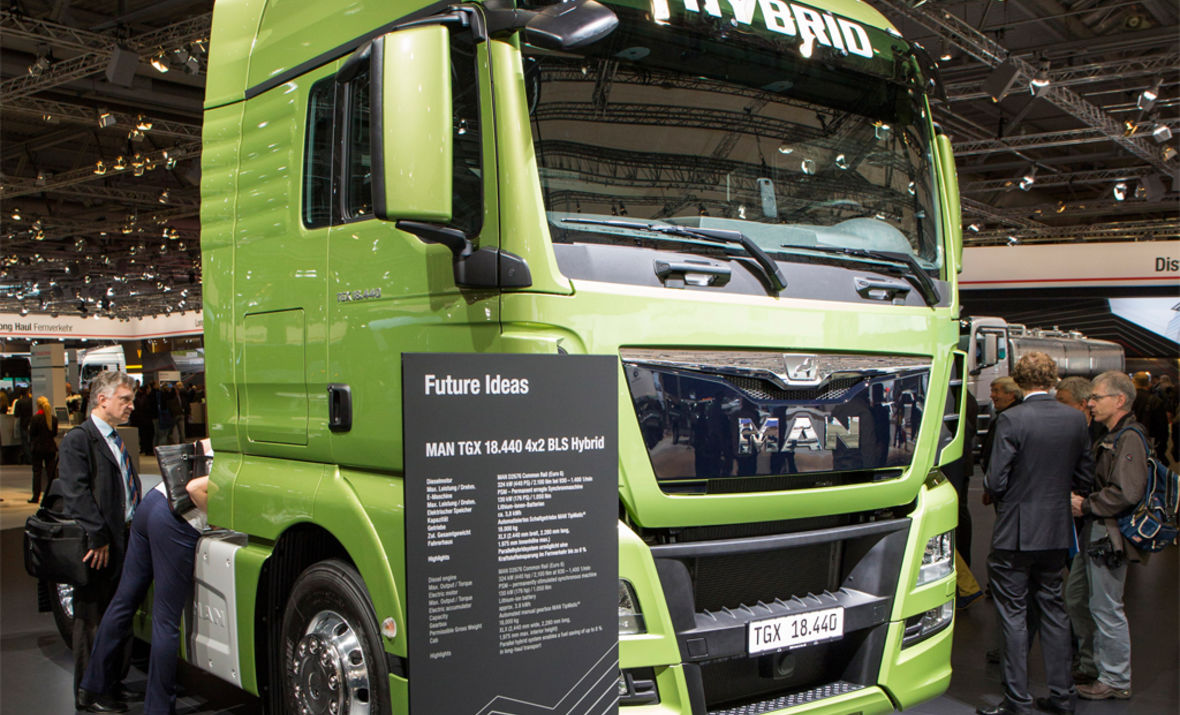 MAN stellt auf der IAA 2014 den TGX Hybrid als Konzeptfahrzeug vor. 
