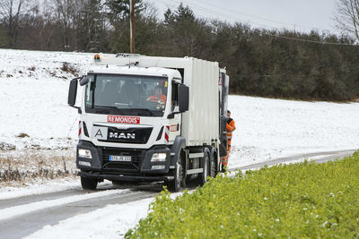Der „Klassiker“ bei den Abfallsammelfahrzeugen ist der MAN TGS in dreiachsiger Ausführung. Für die Wendigkeit sorgt die gelenkte Nachlaufachse.