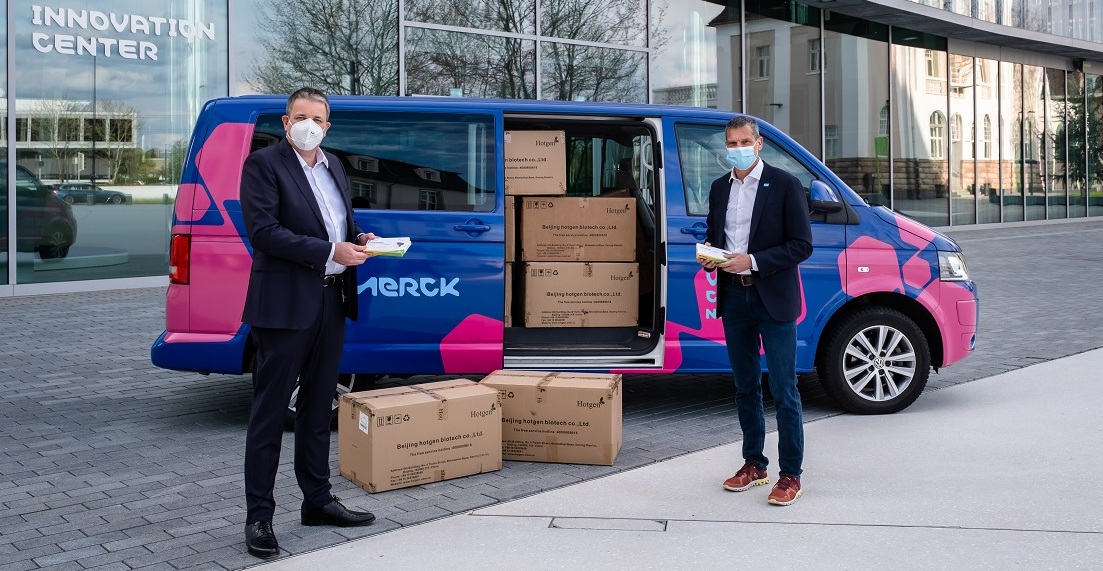 Merck spendet 5.000 Corona-Testkits an TU Darmstadt.