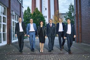 Die Geschäftsleitung der Miele Gruppe im Jubiläumsjahr (v. l.): (Dr. Markus Miele (Geschäftsführender Gesellschafter), Olaf Bartsch (Finance und Administration), Rebecca Steinhage (Human Resources und Corporate Affairs), Dr. Reinhard Zinkann (Geschäftsführender Gesellschafter), Dr. Axel Kniehl (Marketing und Sales), Dr. Stefan Breit (Technology) 