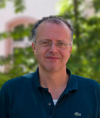 Professor für Ernährungspsychologie und Gesundheitsförderung an der Hochschule Fulda.