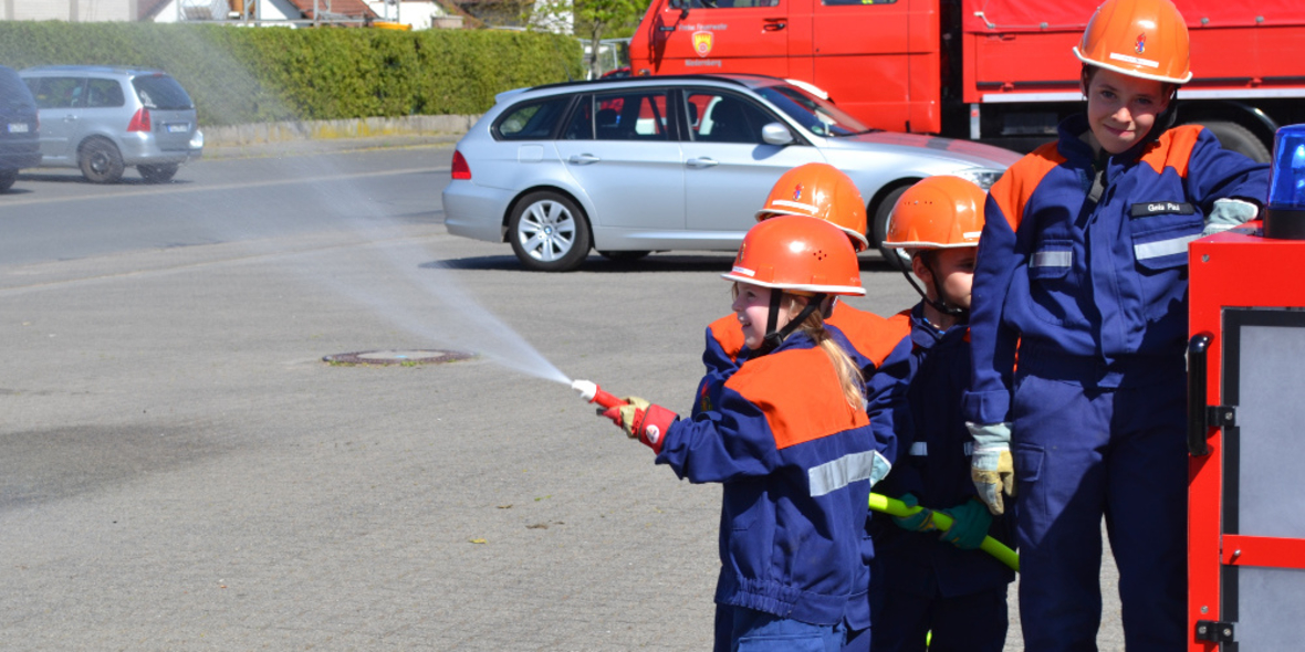 Novartis Mitarbeiter beschenken Andere