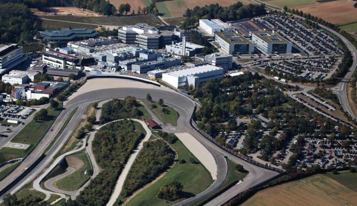 Porsche: Anbindung des Entwicklungszentrums Weissach an ÖPNV erweitert