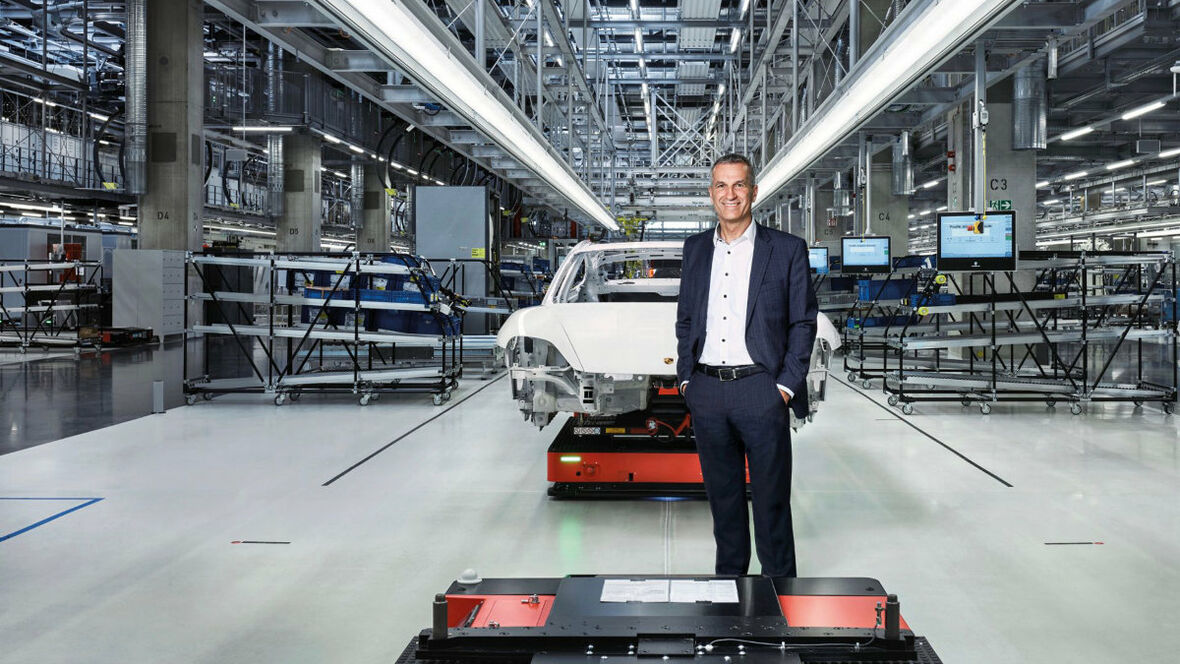 Porsche-Produktionsvorstand Albrecht Reimold in der Taycan-Fabrik, Stuttgart-Zuffenhausen