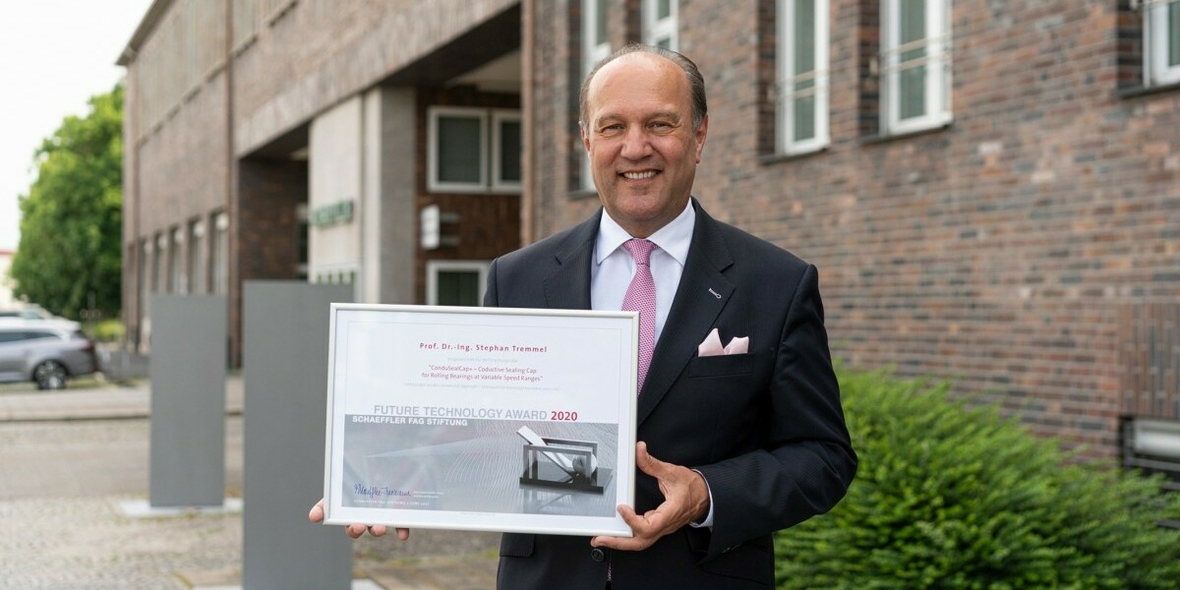 „Future Technology Award“ für Prof. Stephan Tremmel 