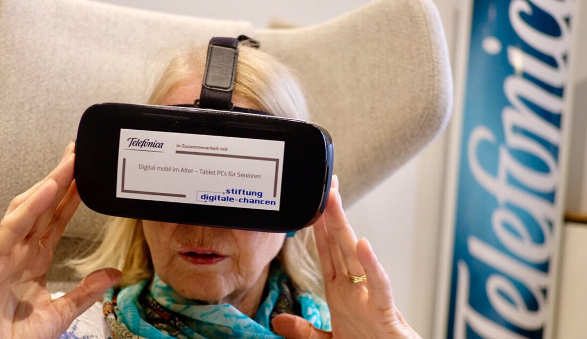 Senioren entdecken digital die Welt