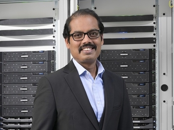 Mallik Rao im 5G-Rechenzentrum in München