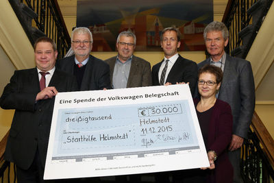 Spendenübergabe bei der Helmstedter Starthilfe.