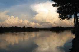 Sonnenuntergang am Kingu-Fluss. Foto: International River/flickr.com