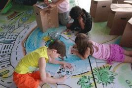 Bei pädagogischen Spielnachmittagen lernen Kinder die Mata Atlantica kennen. Foto: Divulgação/SOS Mata Atlântica