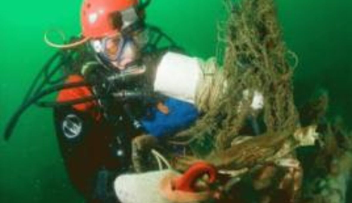 NGOs und Unternehmen starten Reinigung der Meere