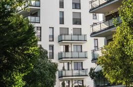 Die Wohnkosten steigen rasant an - wie stehen die Parteien zu diesem Thema? Foto: Rainer Sturm/pixelio.de