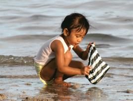 Weltweit werden jährlich bis zu einer Milliarde Tragetaschen hergestellt, die bis zu 500 Jahre benötigen, um vollständig zu verrotten. Foto: Marion Lenzen