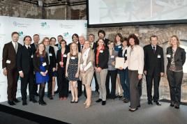 Alle Preisträger mit Vertretern der Bayer AG und der Stiftungs-Jury, Bild: Bayer AG