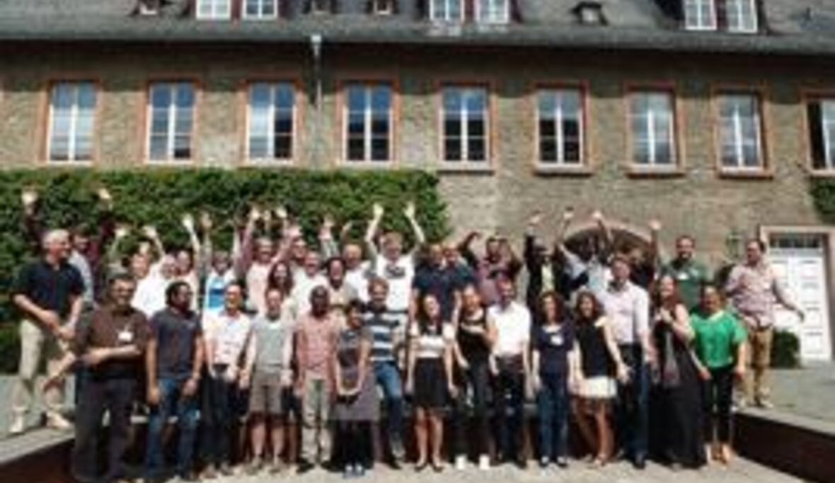 EBS Intel Summer School unterstützt soziale Innovationen