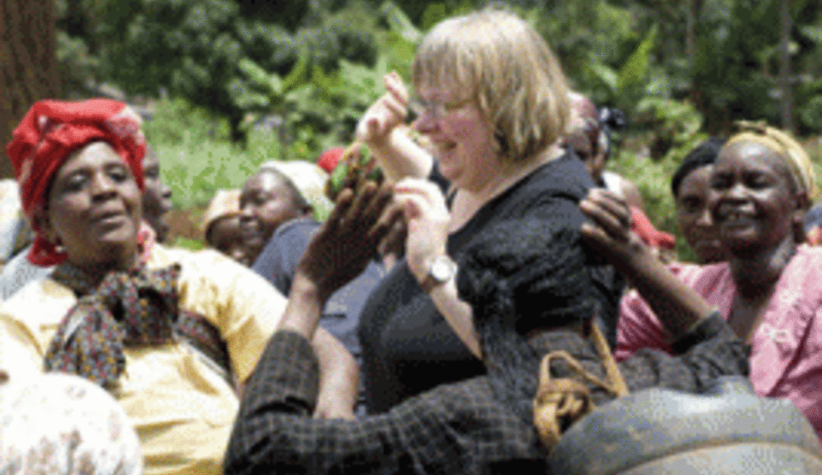 Cornel Kuhrt über das Tchibo Mount Kenya Projekt: Die Rolle der Frauen