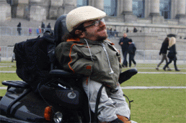 Raul Krauthausen, Vorstand der Berliner Sozialhelden e.V., ist Ideengeber und Motivator für das Projekt Wheelmap. Foto: Sozialhelden e.V. 