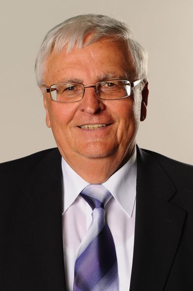 Dr. Theo Zwanziger war von 2006 bis 2012 Präsident des DFB und ist heute Mitglied des UEFA und FIFA-Exekutivkomitees.