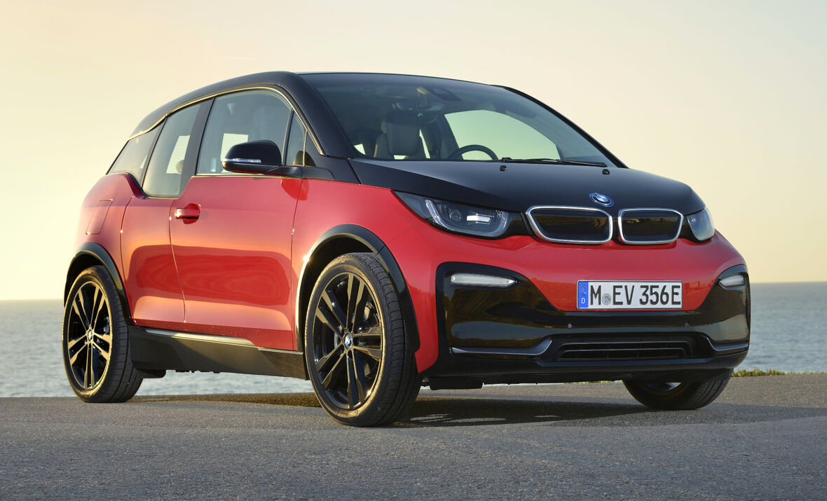 Die Tankfüllung des BMW i3 reicht jetzt bis zu 300 Kilometer weit. (Foto: BMW Group)