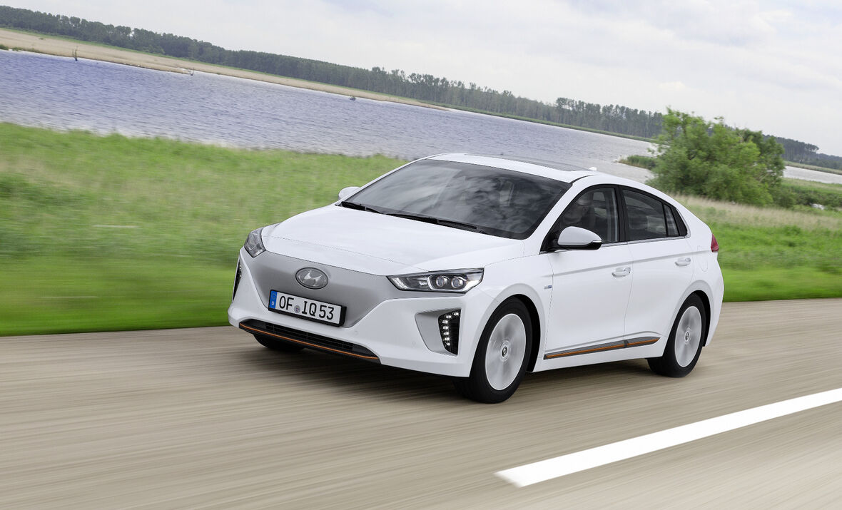 Der Hyundai IONIQ Elektro fährt bis zu 165 km/h. (Foto: Hyundai)